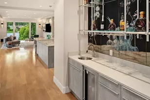 3253 Hunts Point Rd, Bellevue, WA 98004 - Photo 17