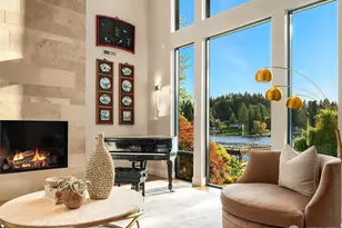 3253 Hunts Point Rd, Bellevue, WA 98004 - Photo 9