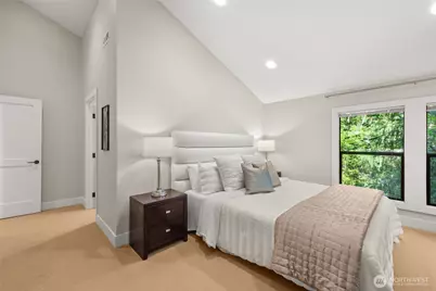 520 176th Lane NE, Bellevue, WA 98008 - Photo 15