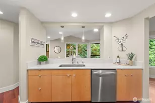 520 176th Ln NE, Bellevue, WA 98008 - Photo 11