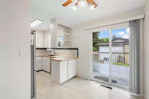 2402 Union Ave NE, Renton, WA 98059 - Photo 7