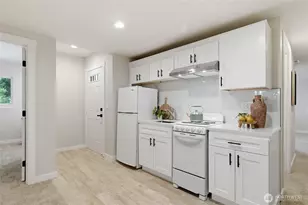 2830 23rd Ave W, Seattle, WA 98199 - Photo 13