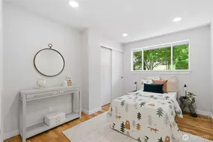 2830 23rd Ave W, Seattle, WA 98199 - Photo 9