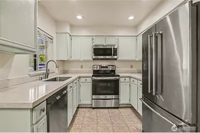 2660 118th Avenue SE #8-203, Bellevue, WA 98005 - Photo 7