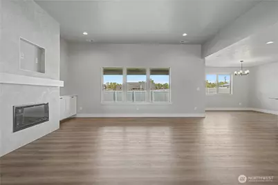 523 N Lessor Loop, Moses Lake, WA 98837 - Photo 7