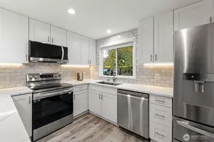 13324 NE 138th Pl, Kirkland, WA 98034 - Photo 15