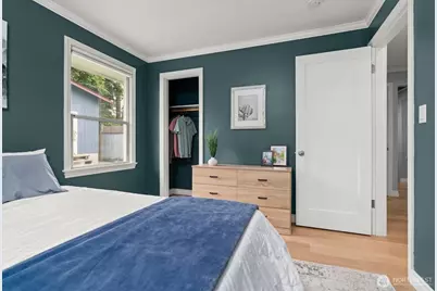 2129 42nd Avenue SW, Seattle, WA 98116 - Photo 9