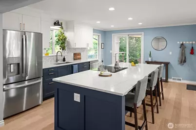 2129 42nd Avenue SW, Seattle, WA 98116 - Photo 5