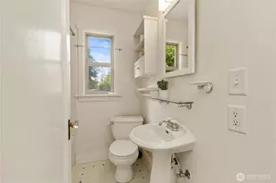 547 NE 91st St, Seattle, WA 98115 - Photo 21