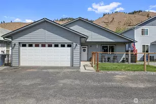 200 W Pleasant Ave, Cashmere, WA 98815 - Photo 1