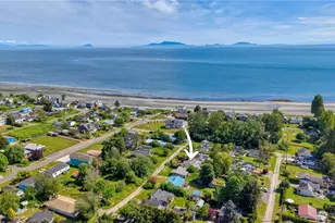 689 Deer Ln, Point Roberts, WA 98281 - Photo 33