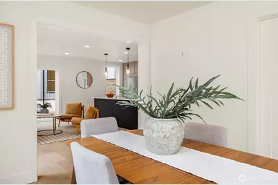 104 NE 44th Street, Seattle, WA 98105 - Photo 5