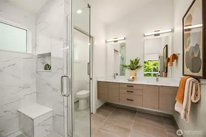 104 NE 44th Street, Seattle, WA 98105 - Photo 9