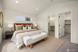 104 NE 44th St, Seattle, WA 98105 - Photo 7