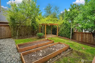 24544 SE 43rd Pl, Sammamish, WA 98029 - Photo 31