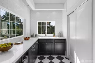 1303 E Lynn St, Seattle, WA 98102 - Photo 11