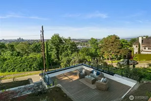 1303 E Lynn St, Seattle, WA 98102 - Photo 37