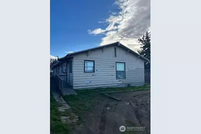 705 N 1st Street, Yakima, WA 98901 - Photo 3