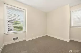 1186 NE Park Dr NE, Issaquah, WA 98029 - Photo 9