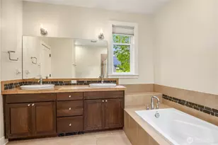 1186 NE Park Dr NE, Issaquah, WA 98029 - Photo 7