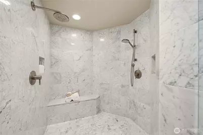 10021 NE 16th Place, Bellevue, WA 98004 - Photo 27