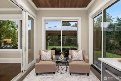 10021 NE 16th Place, Bellevue, WA 98004 - Photo 21