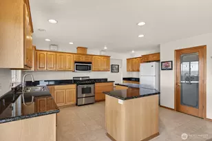 510 Sunnycrest, Camano Island, WA 98282 - Photo 7