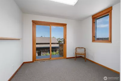1114 10th St, Anacortes, WA 98221 - Photo 23