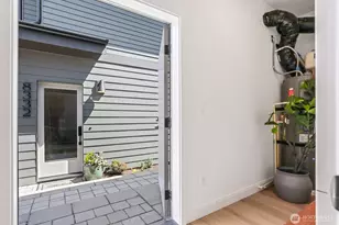 8330 24th Ave NW, Seattle, WA 98117 - Photo 31