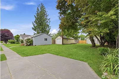 207 Cedar Avenue, Sultan, WA 98294 - Photo 3