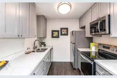 2500 81st Avenue SE #333, Mercer Island, WA 98040 - Photo 3
