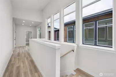 4039 Aberdeen Way NE, Renton, WA 98056 - Photo 3