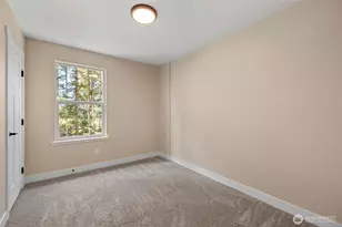 945 NW Heller St, Oak Harbor, WA 98277 - Photo 29