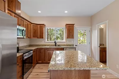 945 NW Heller Street #C3, Oak Harbor, WA 98277 - Photo 17