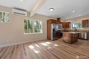 945 NW Heller St, Oak Harbor, WA 98277 - Photo 15