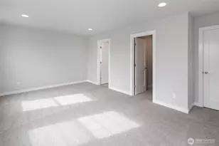 592 SW 97th St, Seattle, WA 98106 - Photo 25