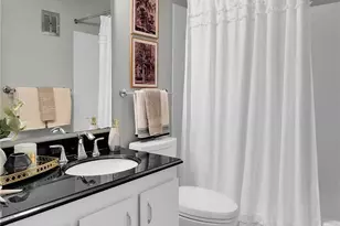 612 Prospect St, Seattle, WA 98109 - Photo 13