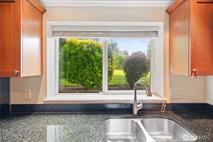 14010 NE 181st Pl, Woodinville, WA 98072 - Photo 13