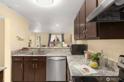 280 Newport Wy NW NW #B15, Issaquah, WA 98027 - Photo 17