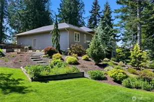 28 Strawberry Point Rd, Bellingham, WA 98229 - Photo 33