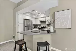 1380 Bellevue Way NE, Bellevue, WA 98004 - Photo 5