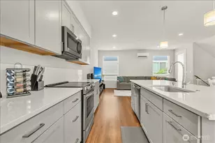13628 Manor Way, Lynnwood, WA 98087 - Photo 9