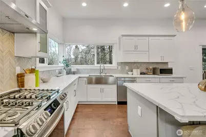 5942 21st Avenue SW, Seattle, WA 98106 - Photo 15
