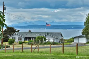 538 Bush Point Rd, Freeland, WA 98249 - Photo 9