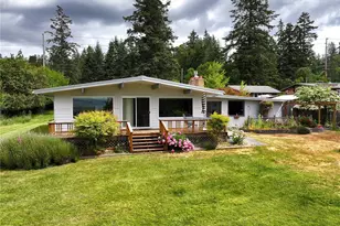 538 Bush Point Rd, Freeland, WA 98249 - Photo 1