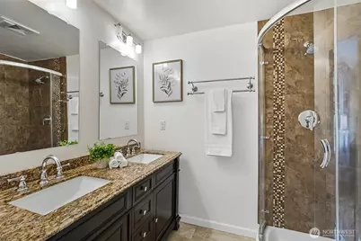 8800 Ravenna Avenue NE, Seattle, WA 98115 - Photo 9