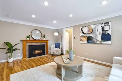 8800 Ravenna Avenue NE, Seattle, WA 98115 - Photo 3