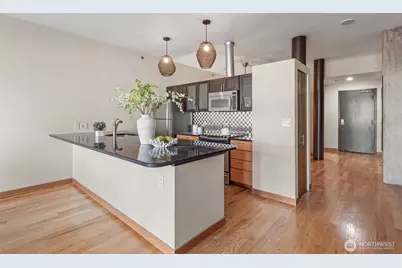 2717 Western Avenue #1018, Seattle, WA 98121 - Photo 7