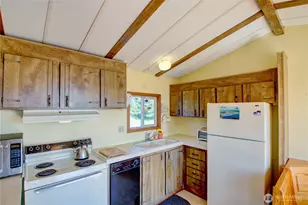 2702 Dundee Pl, Anacortes, WA 98221 - Photo 15
