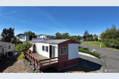 2702 Dundee Place, Anacortes, WA 98221 - Photo 23
